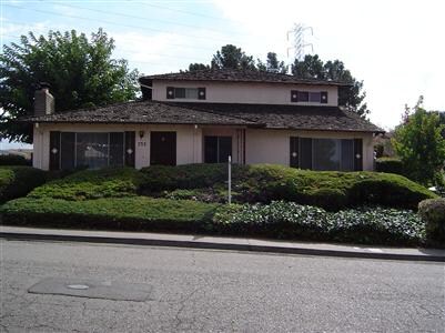 Building Photo - 733 Pope Dr