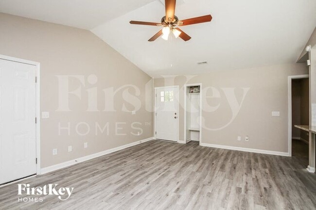 Building Photo - 128 Lismark Dr