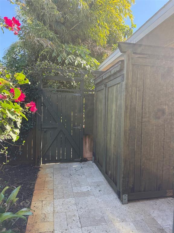 Foto del edificio - 5934 115th Ln N