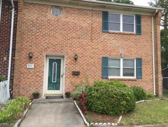 Building Photo - 800 St Denis Ct