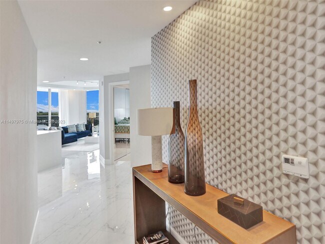 Foto del edificio - 17111 Biscayne Blvd