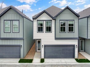 Building Photo - 2410 Vaughn St