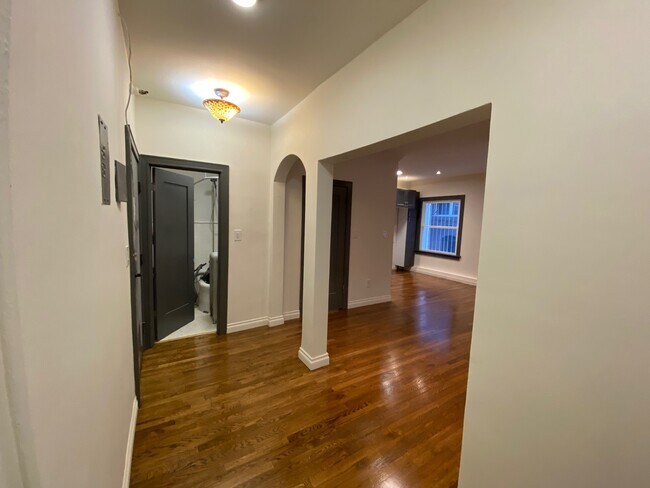 Building Photo - 2121 James M Wood Blvd