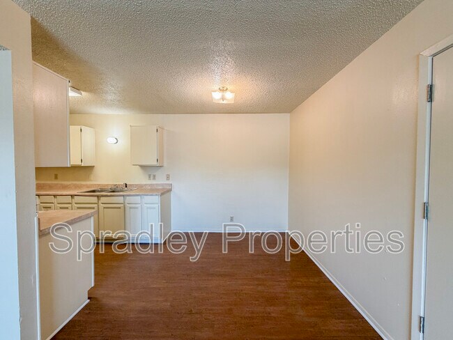 Foto del edificio - 120 W Main St