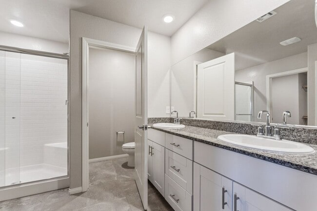 Building Photo - 7504 Red Plumeria Ave