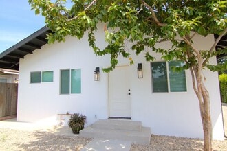 Building Photo - 216 Harding Ave