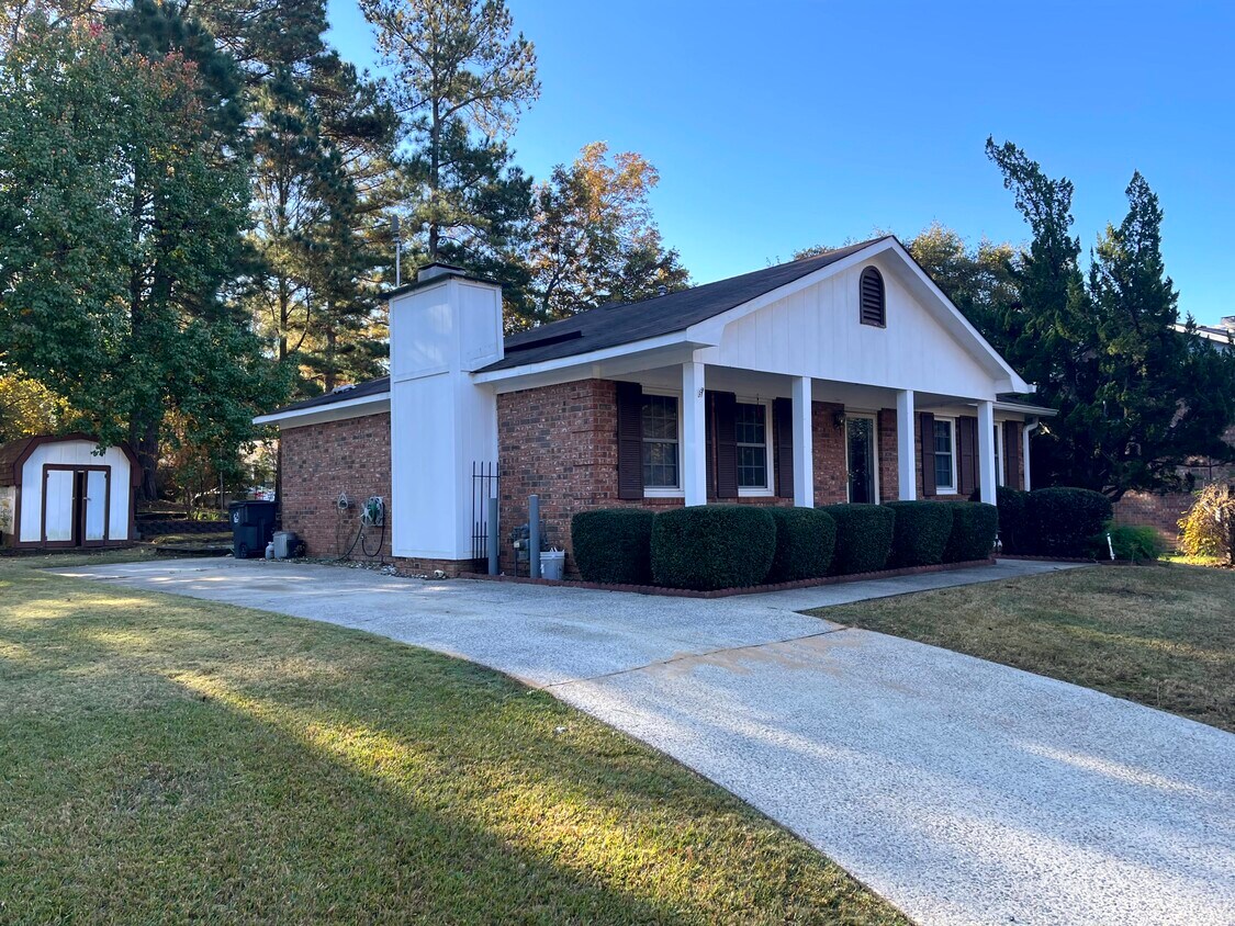 326 Lamplighter Ln, Martinez, GA 30907 House Rental in Martinez, GA
