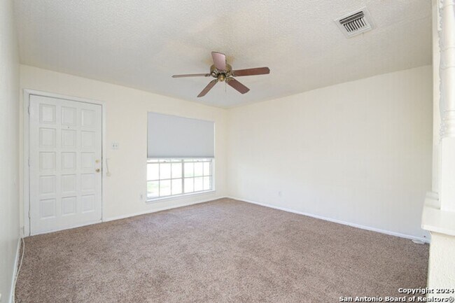 Building Photo - 3-BEDROOM HOME IN NACOGDOCHES NORTH