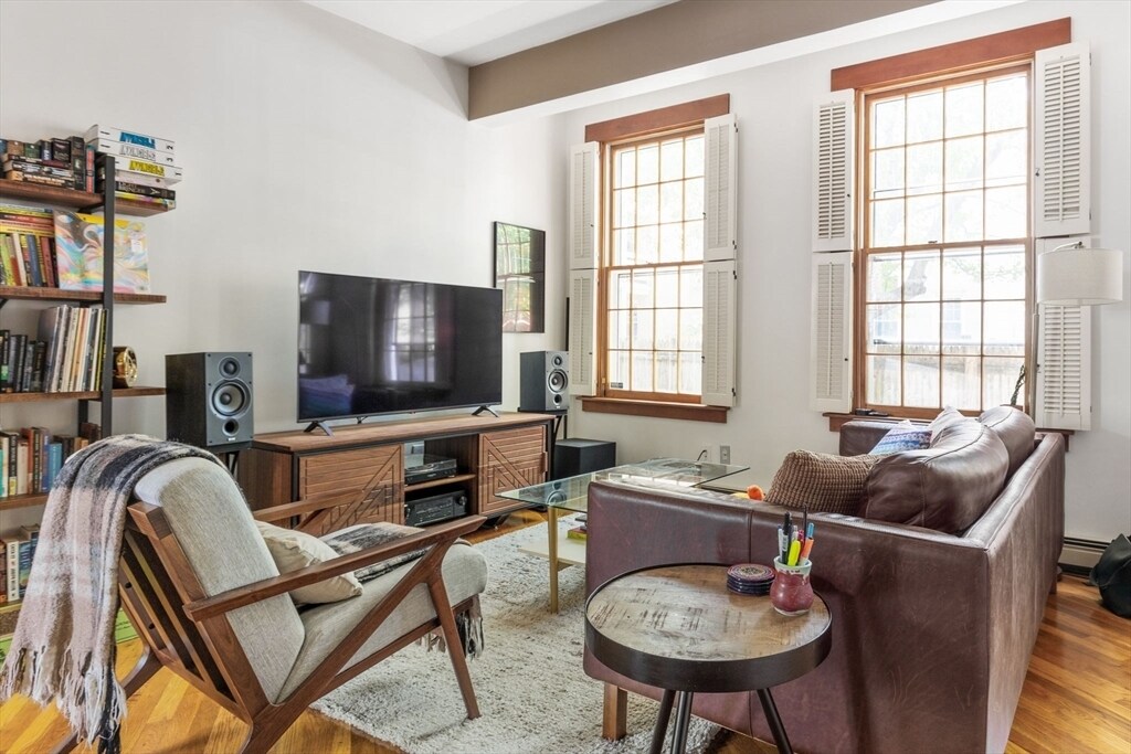 Foto principal - 87 Bristol St