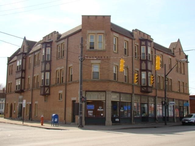 Street View - 1406 W 54th St