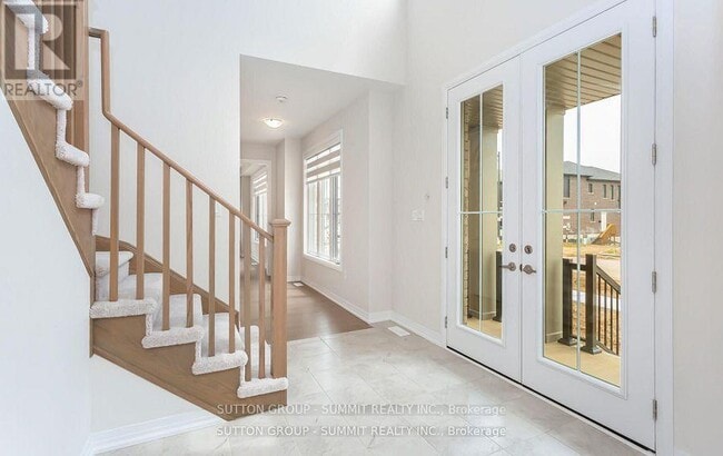 Building Photo - 250 Newman Dr