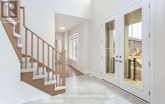 Photo du bâtiment - 250 Newman Dr