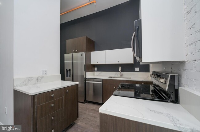 Foto del edificio - 501 W Lexington St
