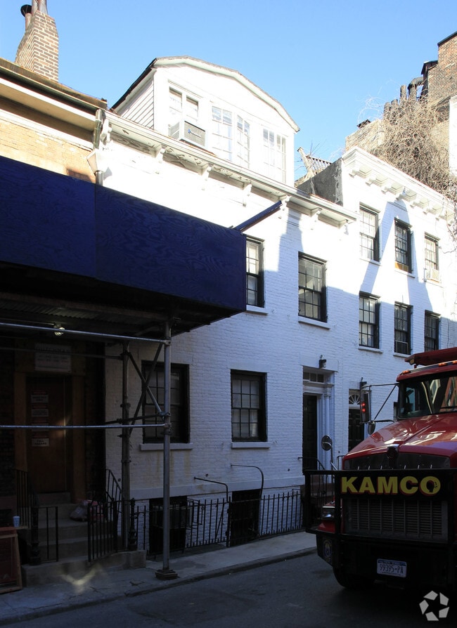 14 Gay St, New York, NY 10014 Apartments New York, NY