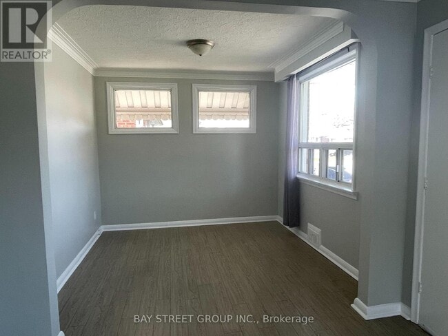 Building Photo - 33 Bentworth Ave