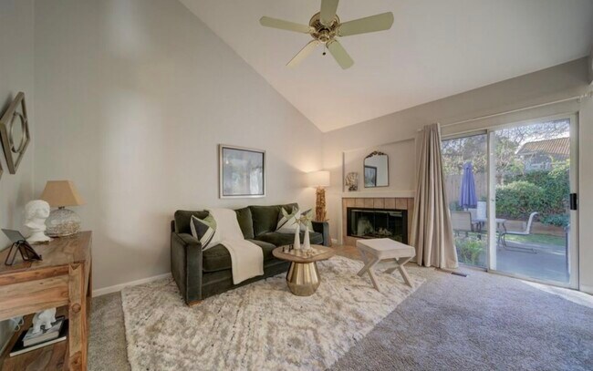 Foto del edificio - 3309 Colonial Ct