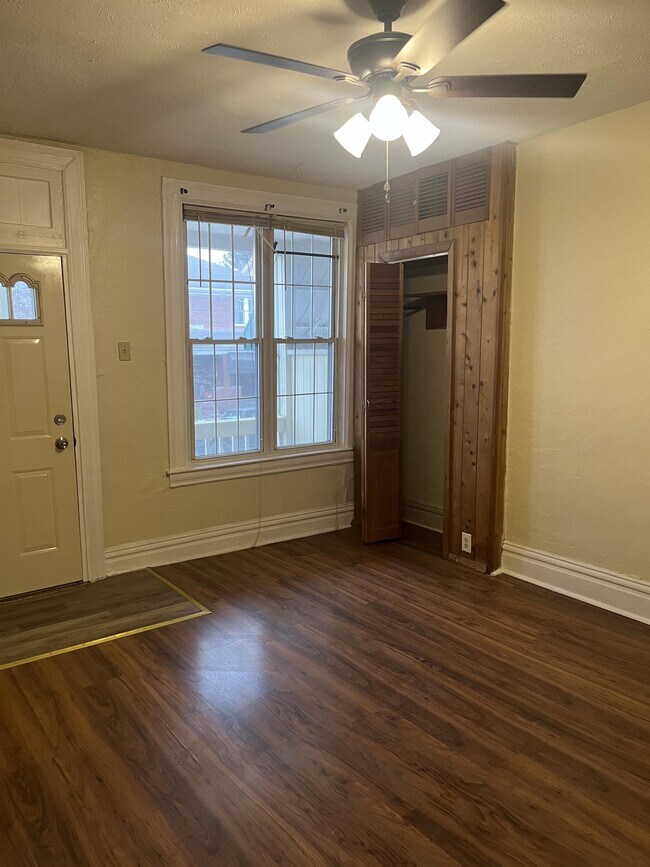 Building Photo - 7151 Harrison Ave