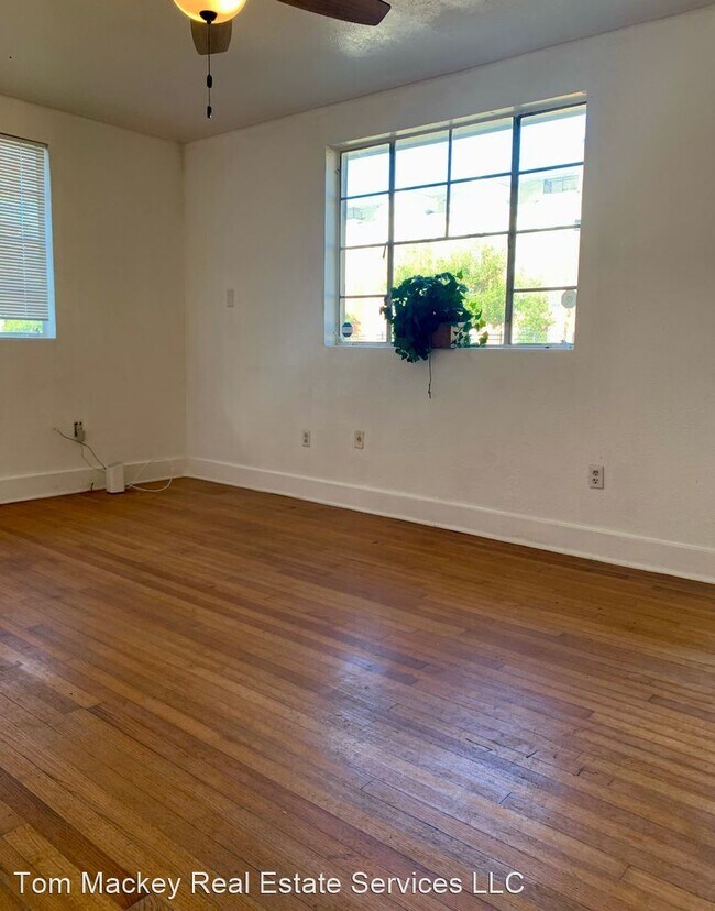 Building Photo - 3 br, 2 bath House - 2544 Iowa St.