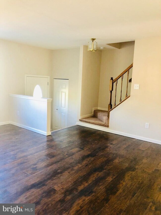 Building Photo - 7905 Della Rosa Ct
