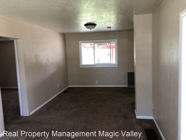 Building Photo - 2 br, 1 bath House - 409 7th Ave W