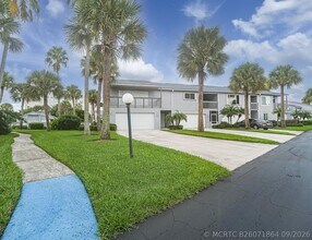 Building Photo - 4949 N Hwy A1A