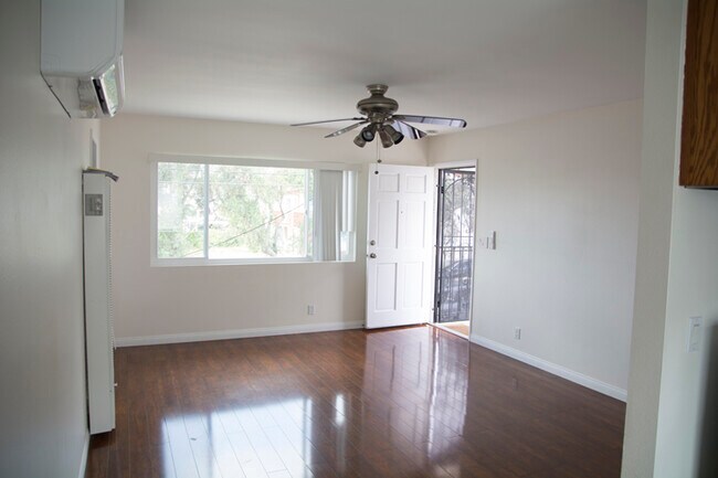 Foto del edificio - 4600 Catalpa St