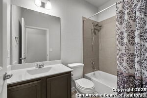Foto del edificio - 5806 Larkspur Dr
