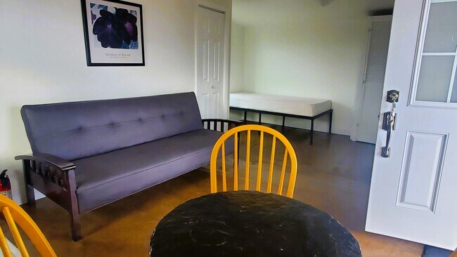 Foto del edificio - 1151 W Hayworth Rd