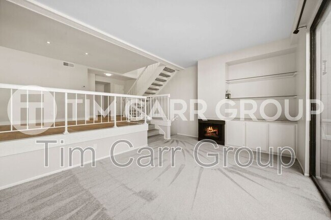 Building Photo - 20 Baruna Ct