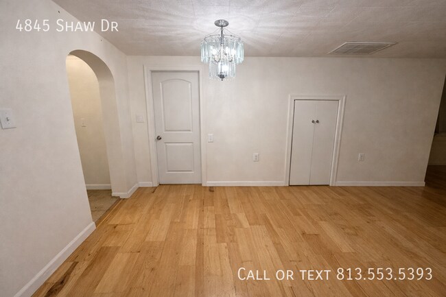 Building Photo - 4845 Shaw Dr