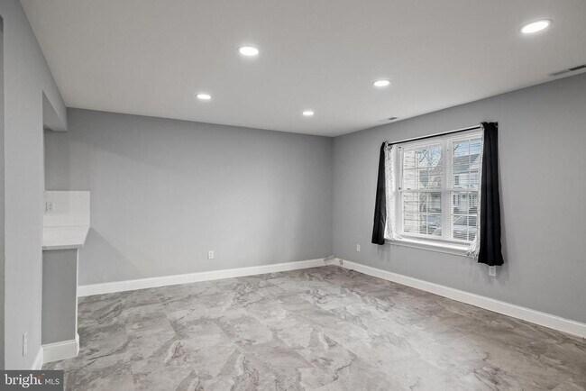 Foto del edificio - 26 Knoll Dr