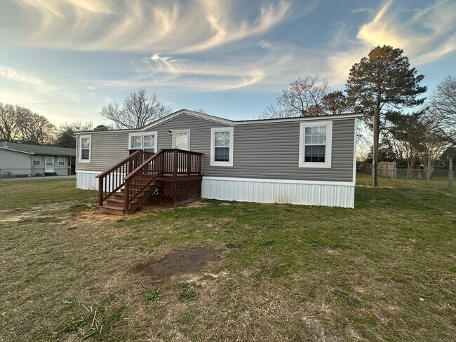 Foto del edificio - 118 Little Farm Ln