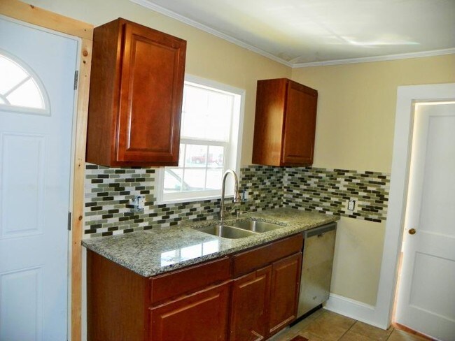 Foto del edificio - 415 W 7th Ave