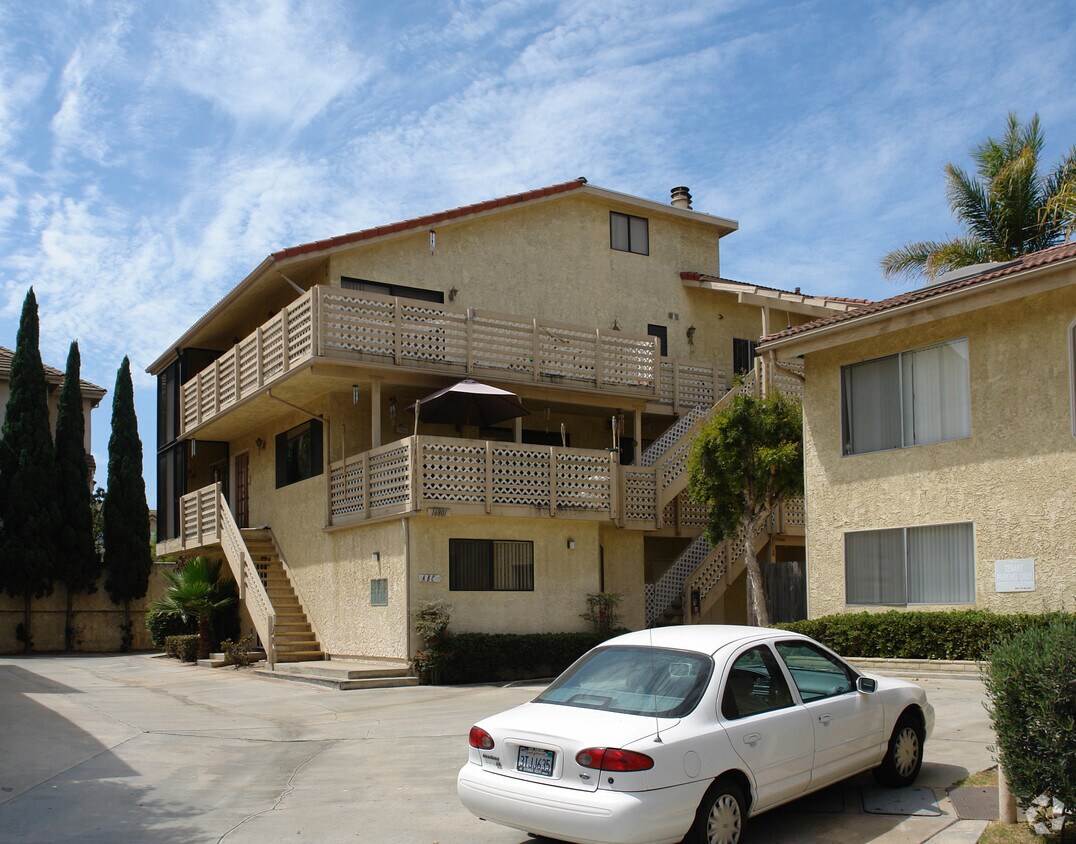 Foto del edificio - 16801 Moody Cir