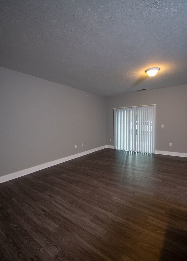 Foto del edificio - 3212 Brookside Dr