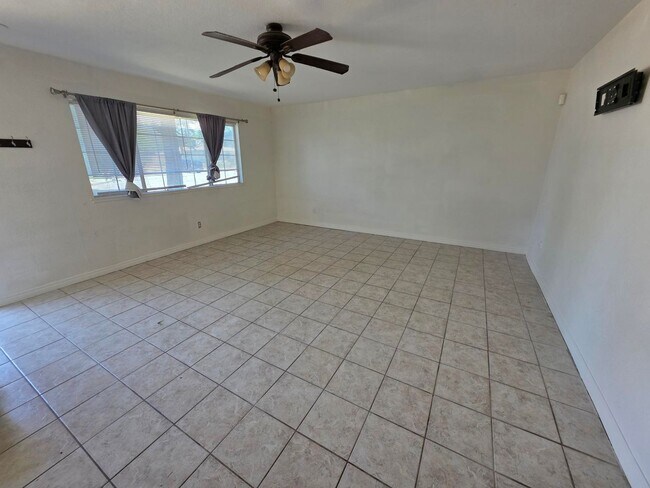 Building Photo - Charming 3-Bedroom Home on Spacious Corner...