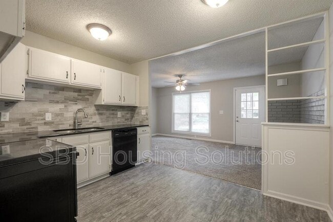 Foto del edificio - 18304 E 18th St N