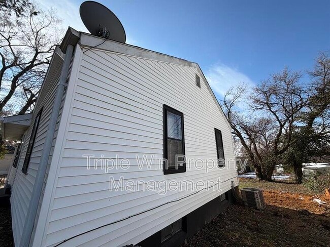 Building Photo - 6811 Brower Ct