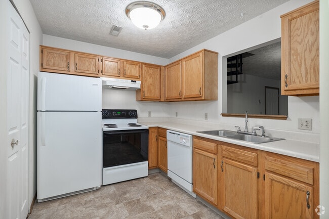 2BR, 1BA - 1,025SF - Kitchen - 3192 Dotwood St NW