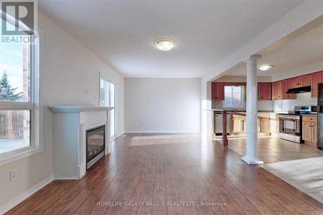 Photo du bâtiment - 2119 Foxwood Ave