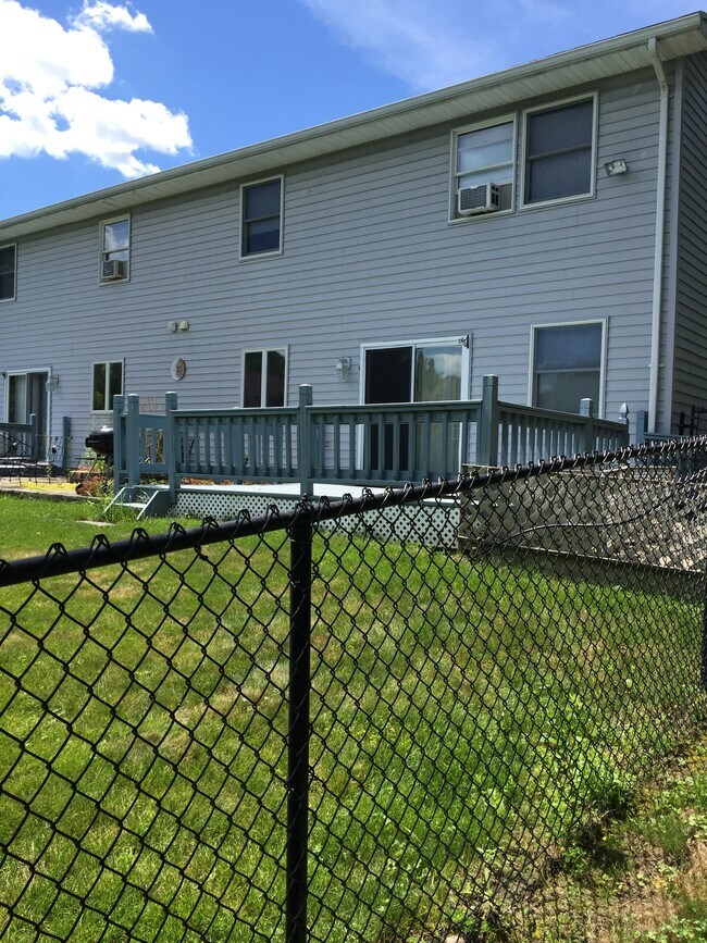 patio trasero - 988 Taft Ave