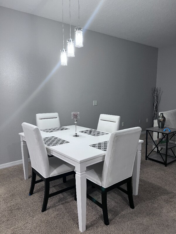Foto del edificio - 2410 Middleton Grove Dr