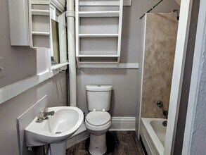 Building Photo - 353 Ravine Ave