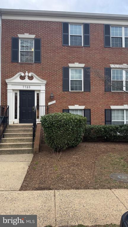 Building Photo - 7723 Inversham Dr