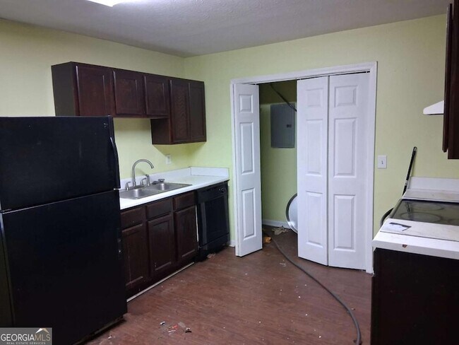 Foto del edificio - 209 E Wilson St