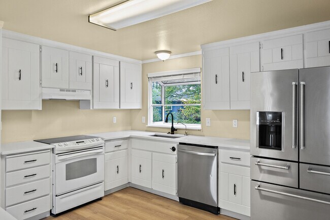 Foto del edificio - 6021 98th St NE