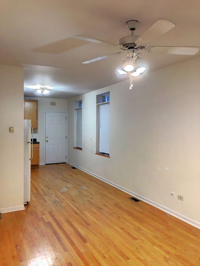 Building Photo - 1529 Fry W St