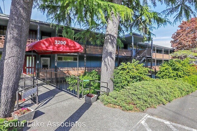 Foto del edificio - 2 br, 1 bath House - 3200 W. Commodore Way...