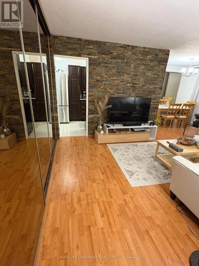 Building Photo - 177 Linus Rd