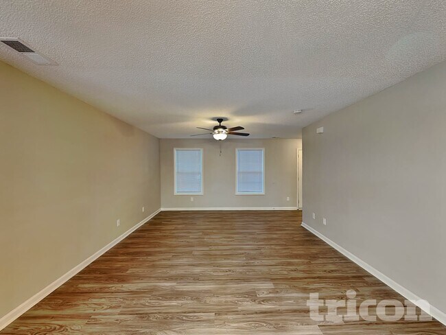 Foto del edificio - 2102 Taras Trace Dr